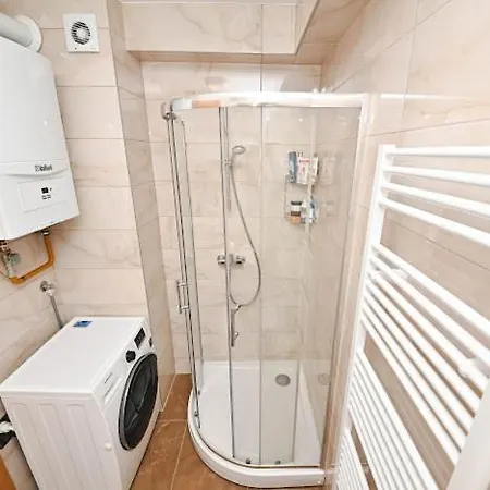 View * Белашница