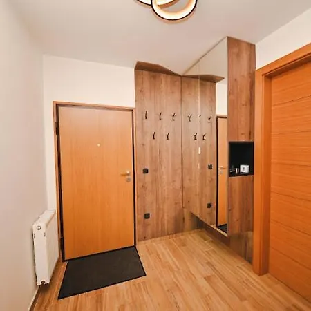 Апартаменты View *